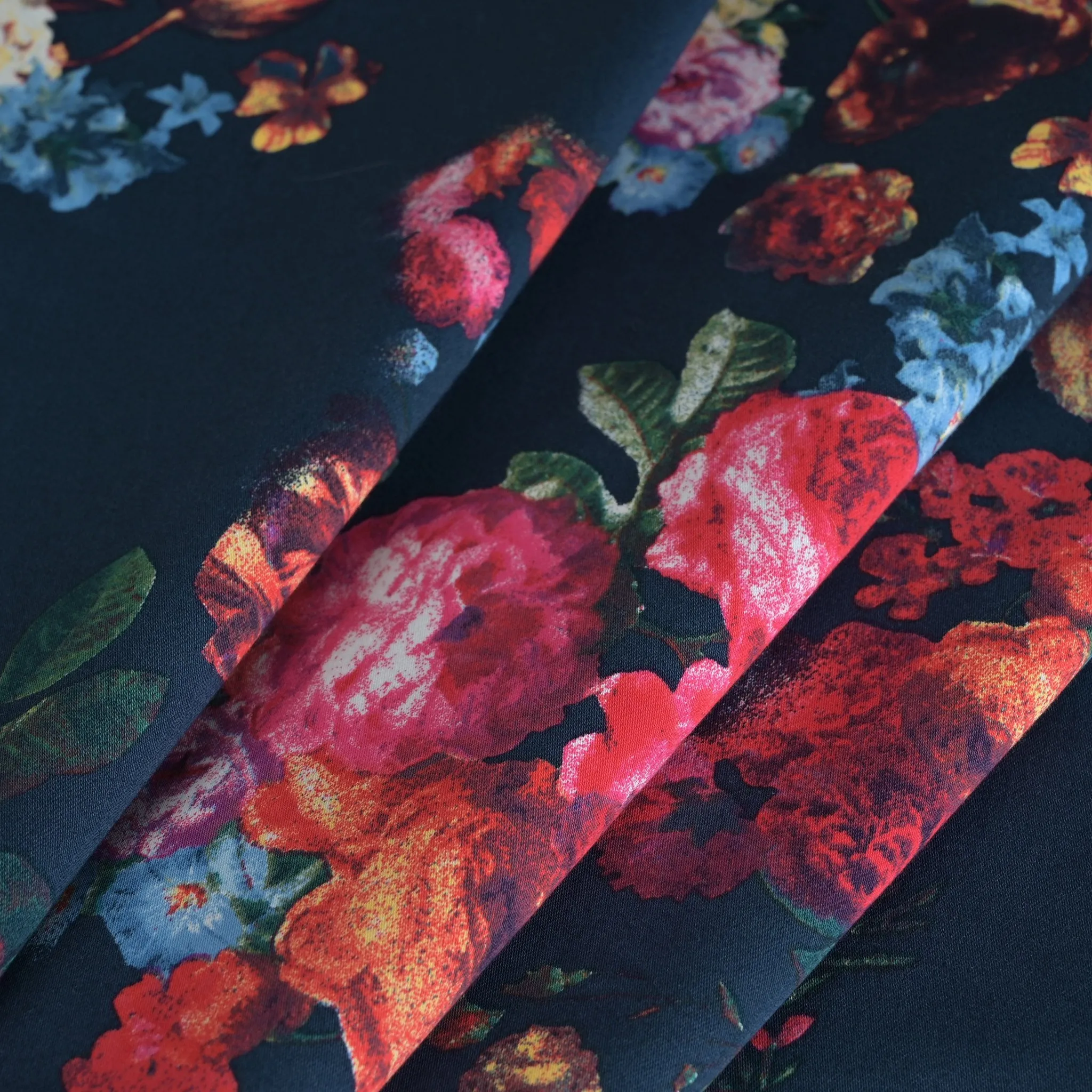 Multicolor Floral Suiting Fabric 96924